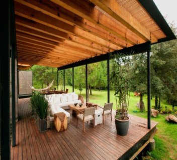 تراس‌های چوبی ترکیبی از زیبایی، کاربرد و ارتباط با طبیعت